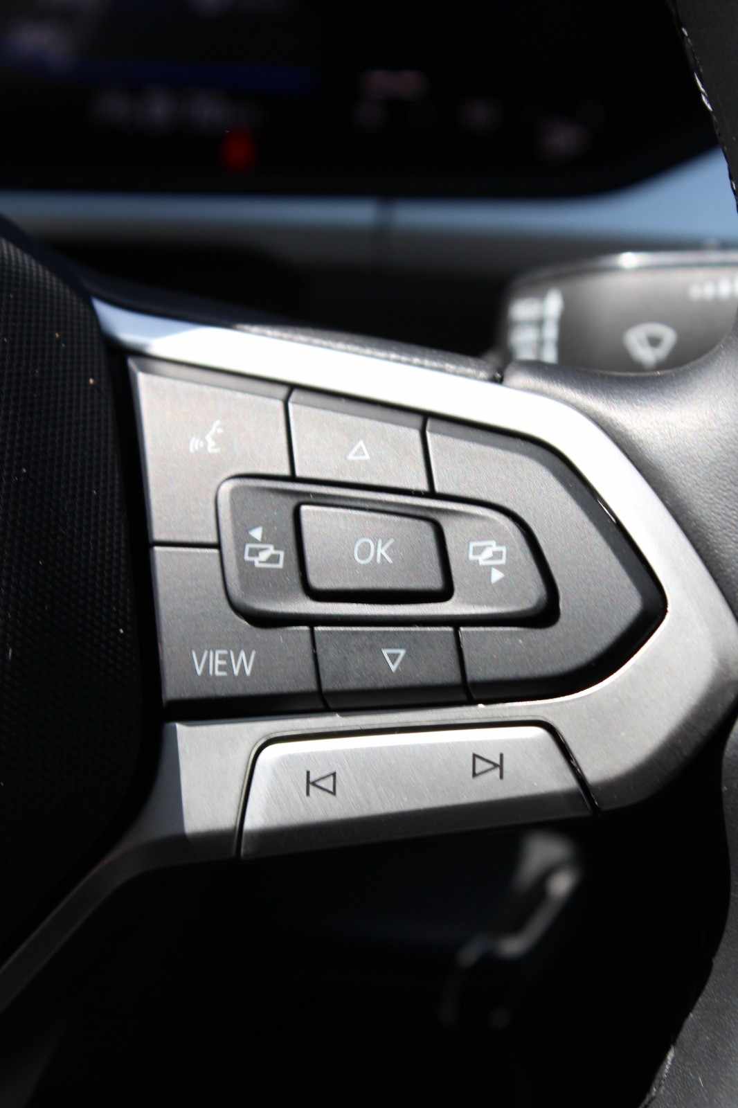 volkswagen-t-roc-2024-gasolina-999cc