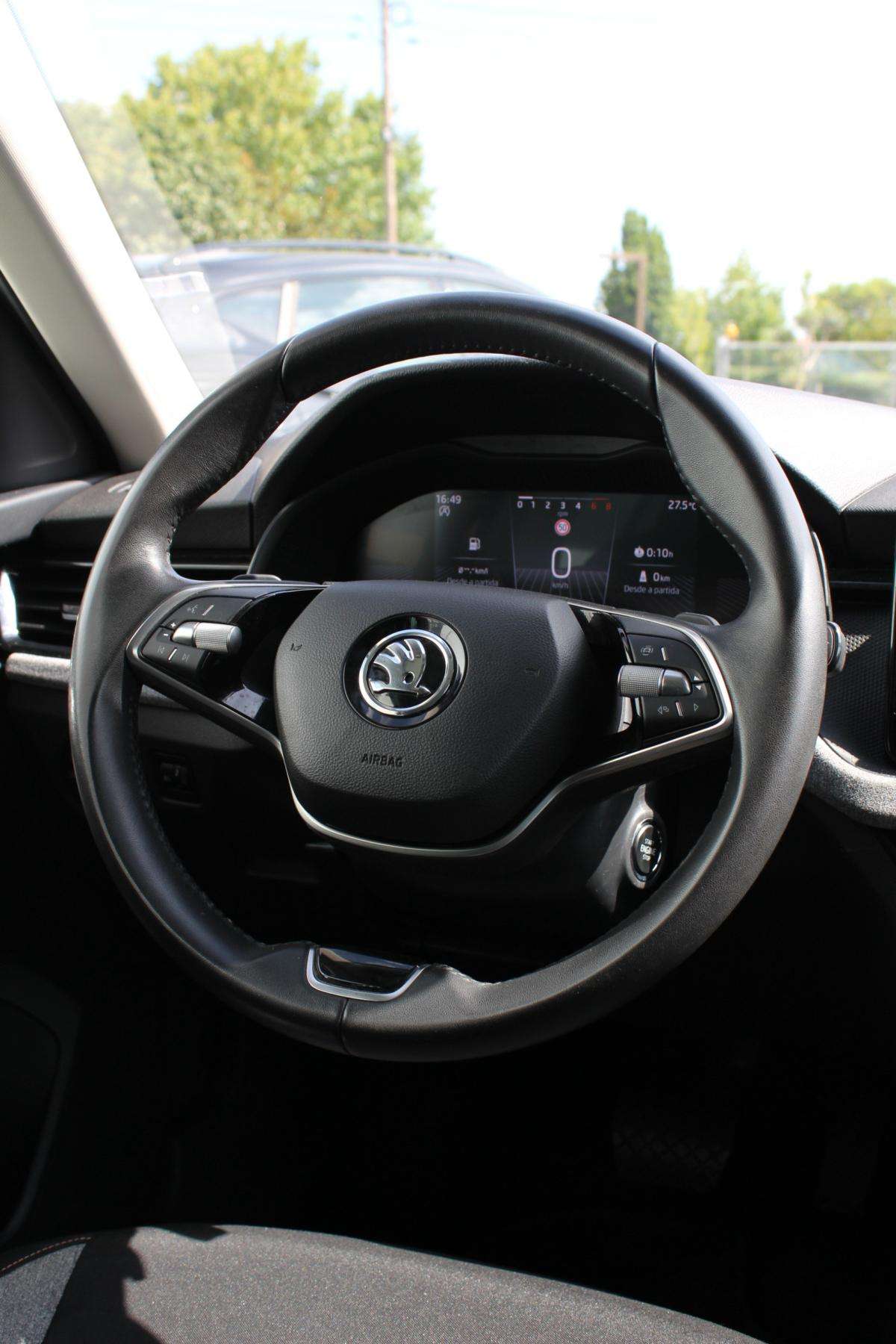 skoda-kamiq-2024-gasolina-999cc