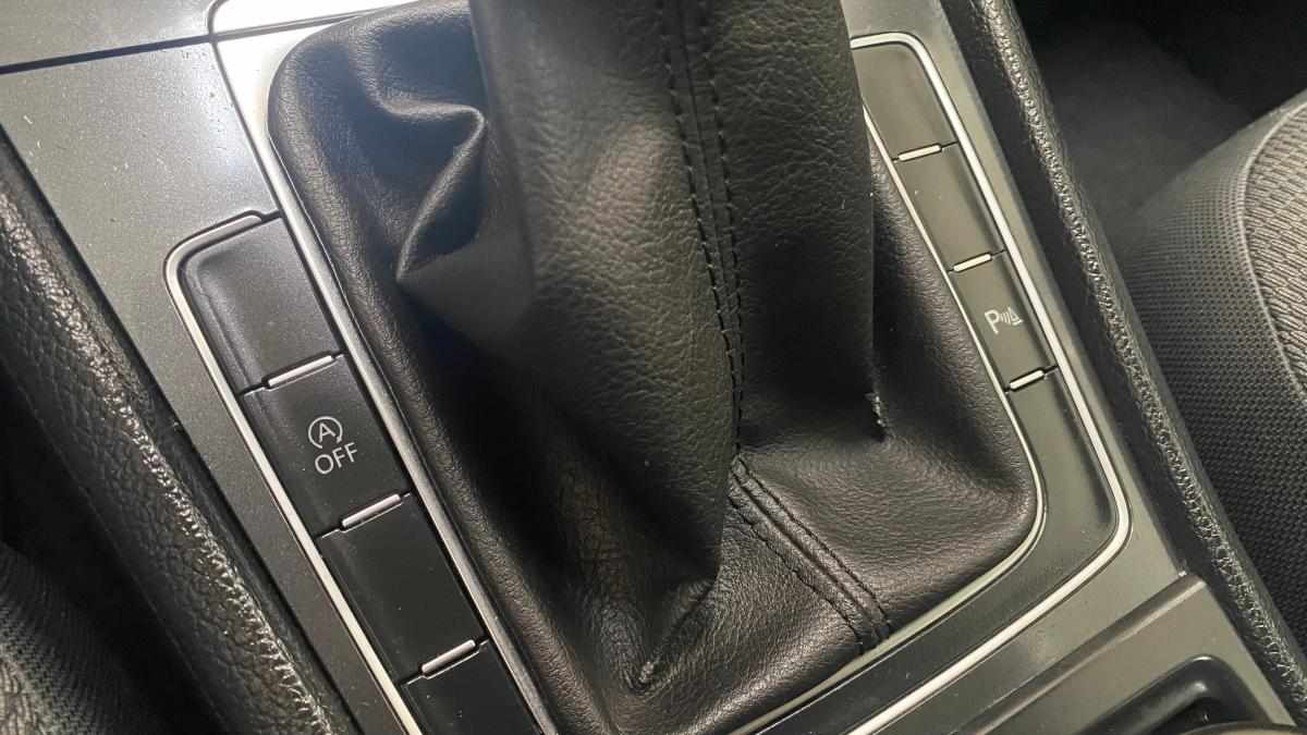 volkswagen-golf-1-6-tdi-bluemotion-2020-diesel-1598cc
