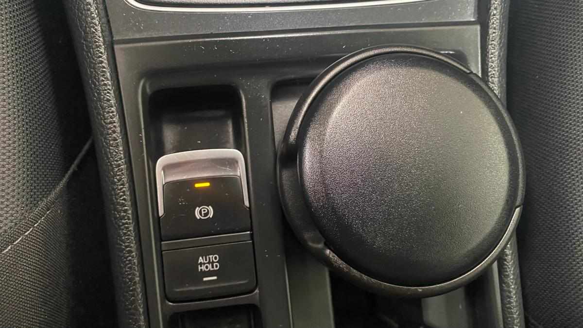 volkswagen-golf-1-6-tdi-bluemotion-2020-diesel-1598cc