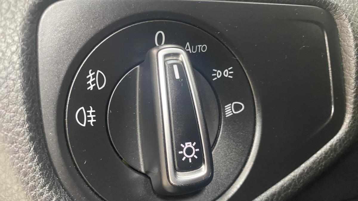 volkswagen-golf-1-6-tdi-bluemotion-2020-diesel-1598cc