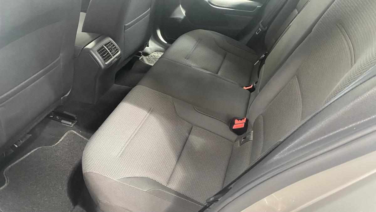 volkswagen-golf-1-6-tdi-bluemotion-2020-diesel-1598cc