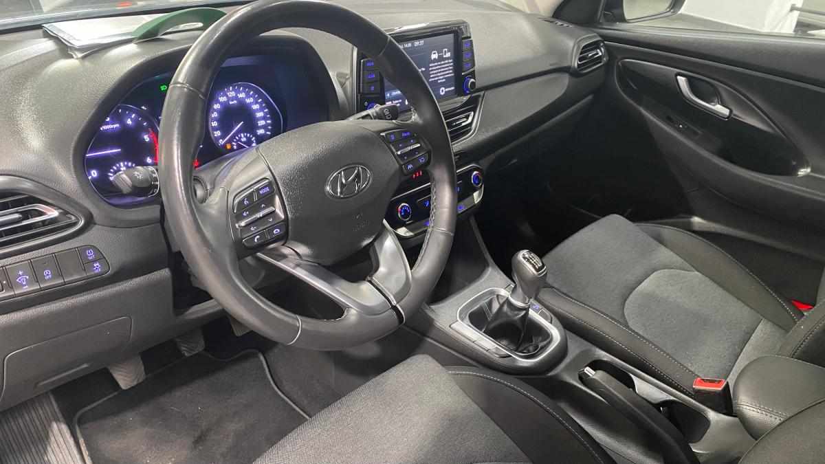 hyundai-i30-1-6-crdi-2021-diesel-1598cc