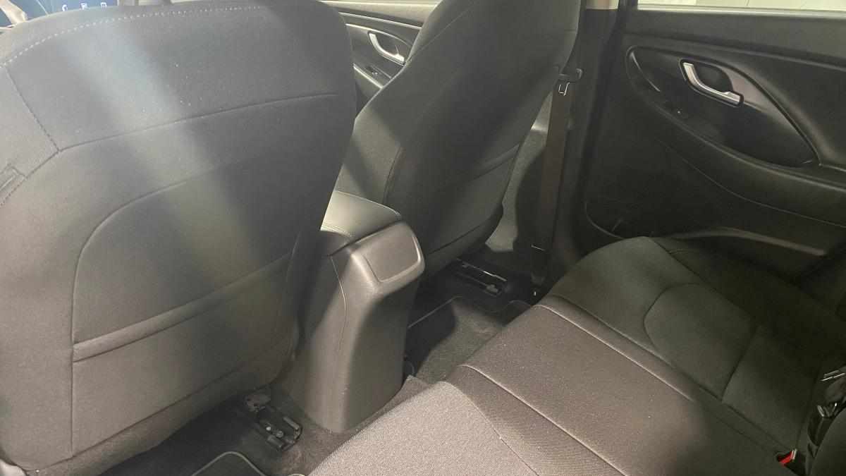 hyundai-i30-1-6-crdi-2021-diesel-1598cc