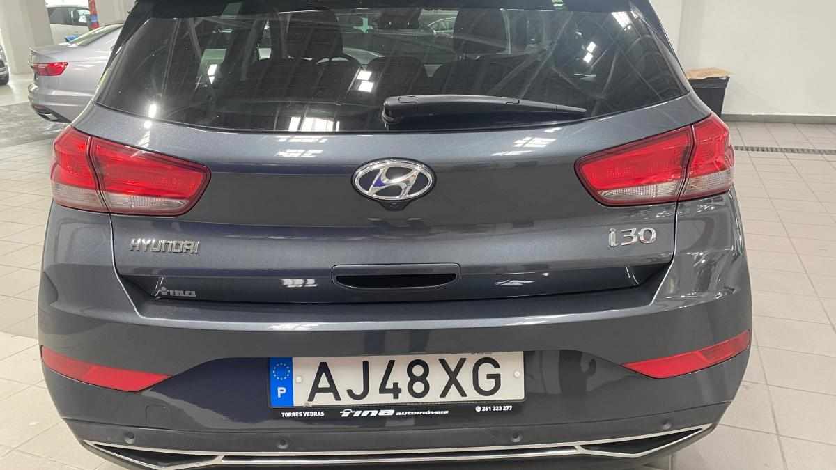 hyundai-i30-1-6-crdi-2021-diesel-1598cc