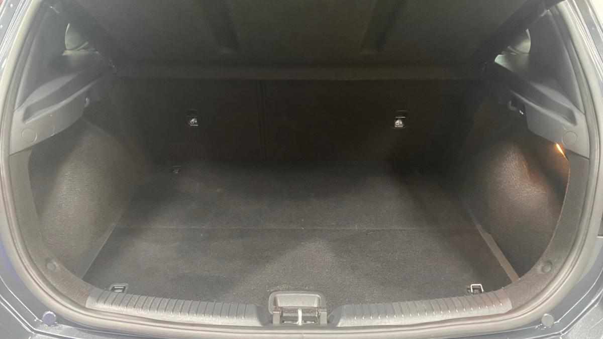 hyundai-i30-1-6-crdi-2021-diesel-1598cc