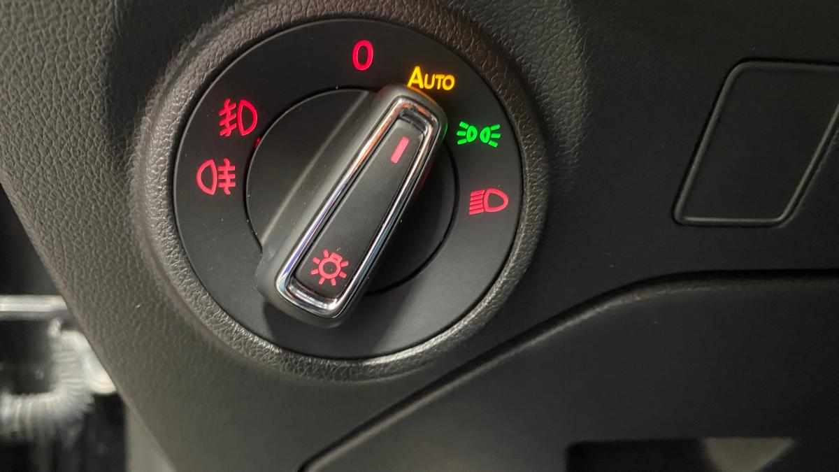 seat-leon-1-6-tdi-2020-diesel-1598cc