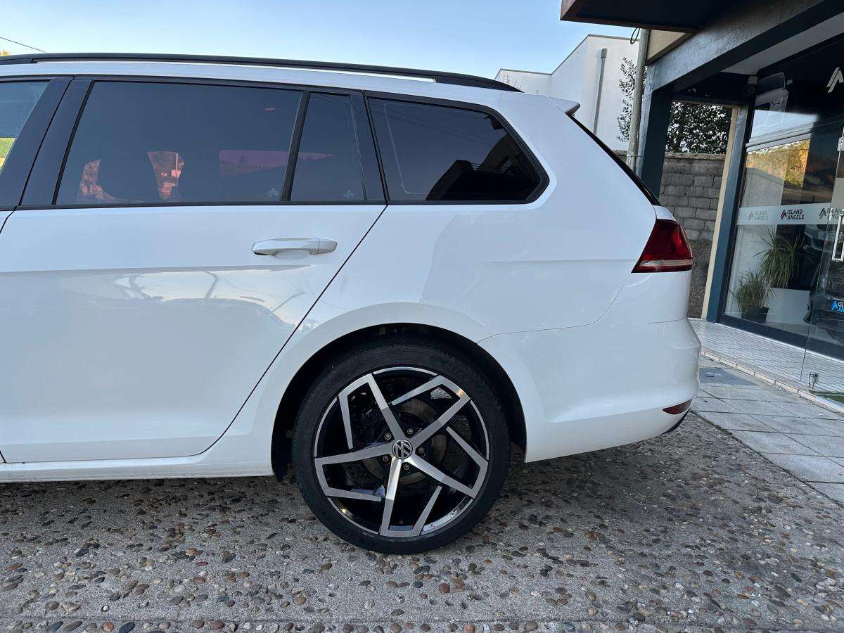 volkswagen-golf-variant-2015-diesel-1598cc