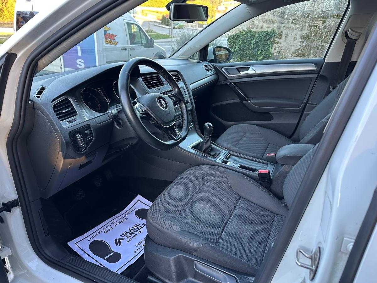 volkswagen-golf-variant-2015-diesel-1598cc
