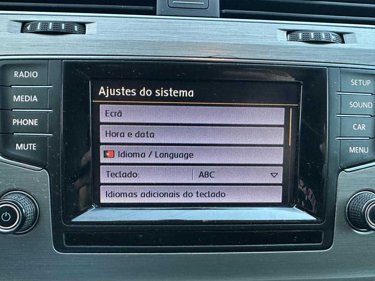 volkswagen-golf-variant-2015-diesel-1598cc