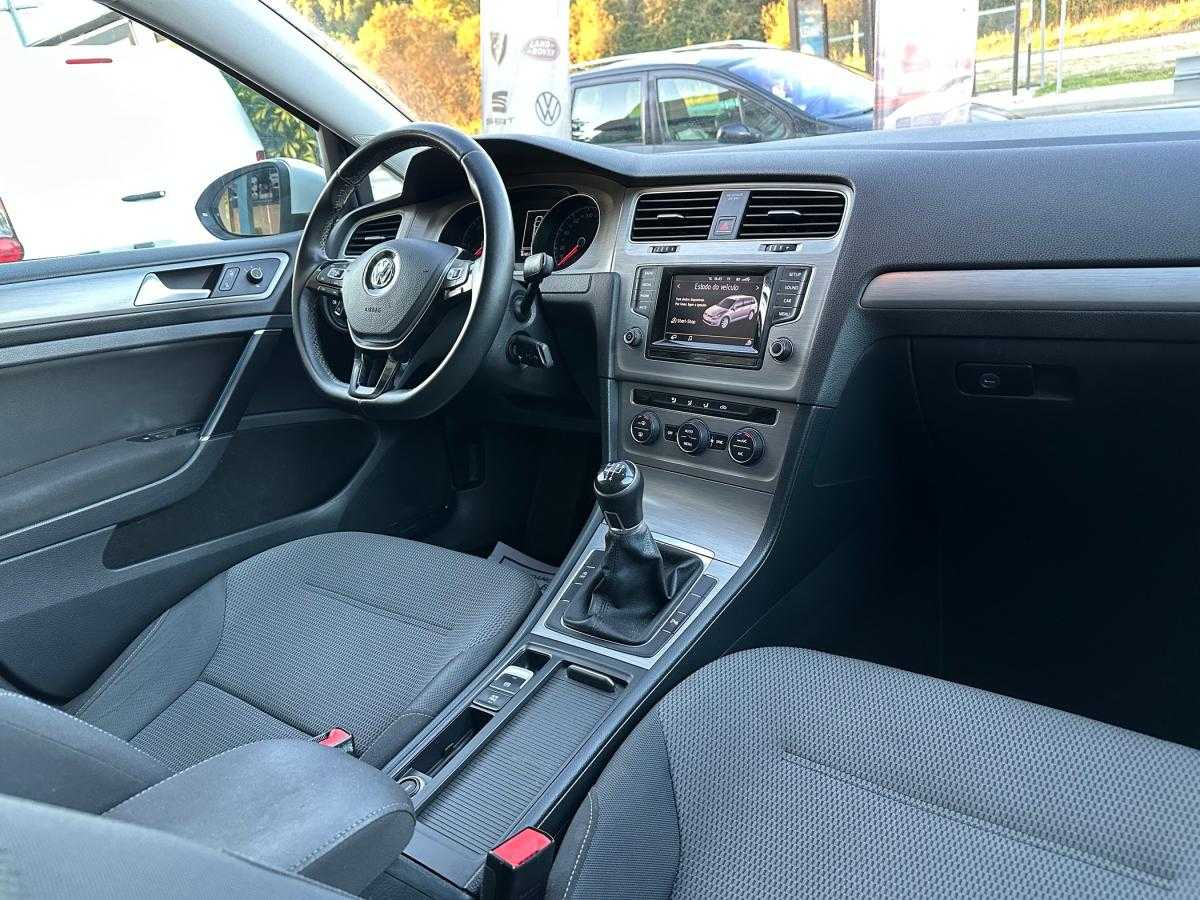 volkswagen-golf-variant-2015-diesel-1598cc