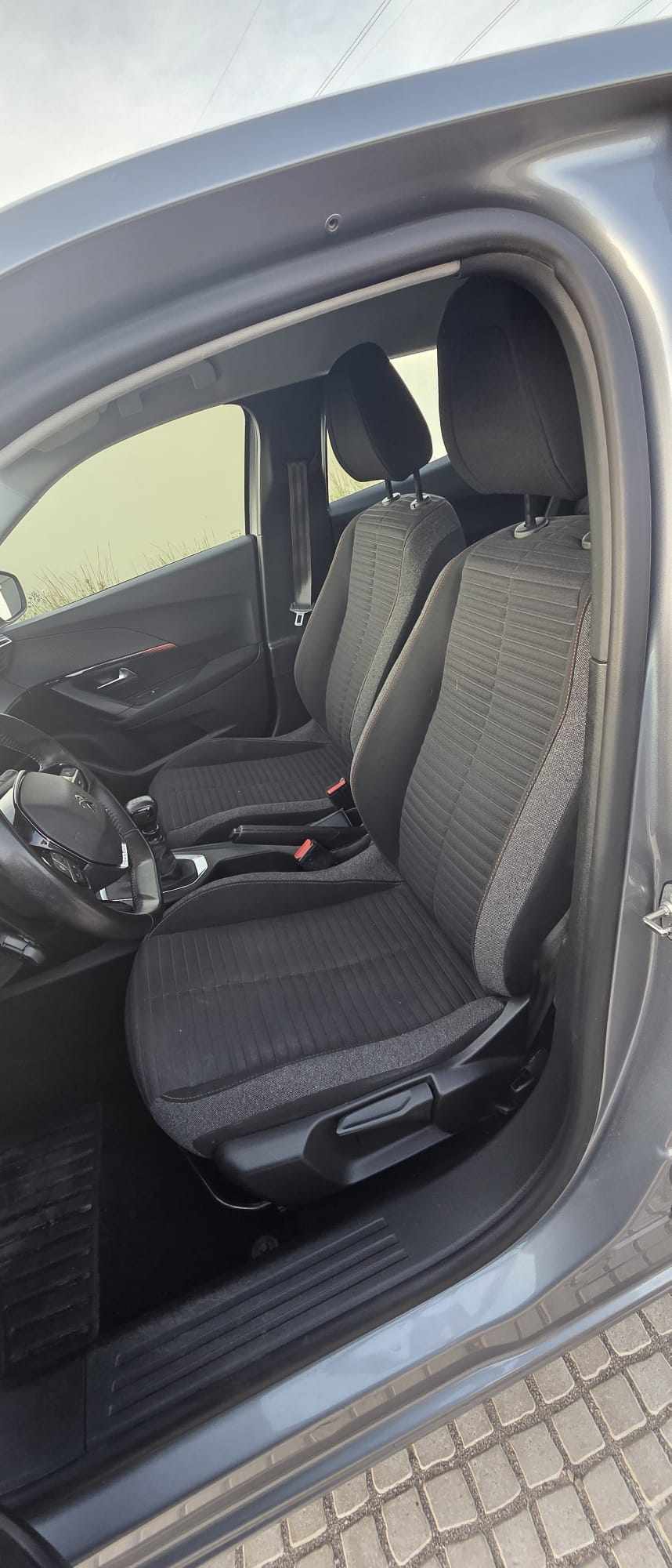 peugeot-2008-1-5-bluehdi-2022-diesel-1499cc