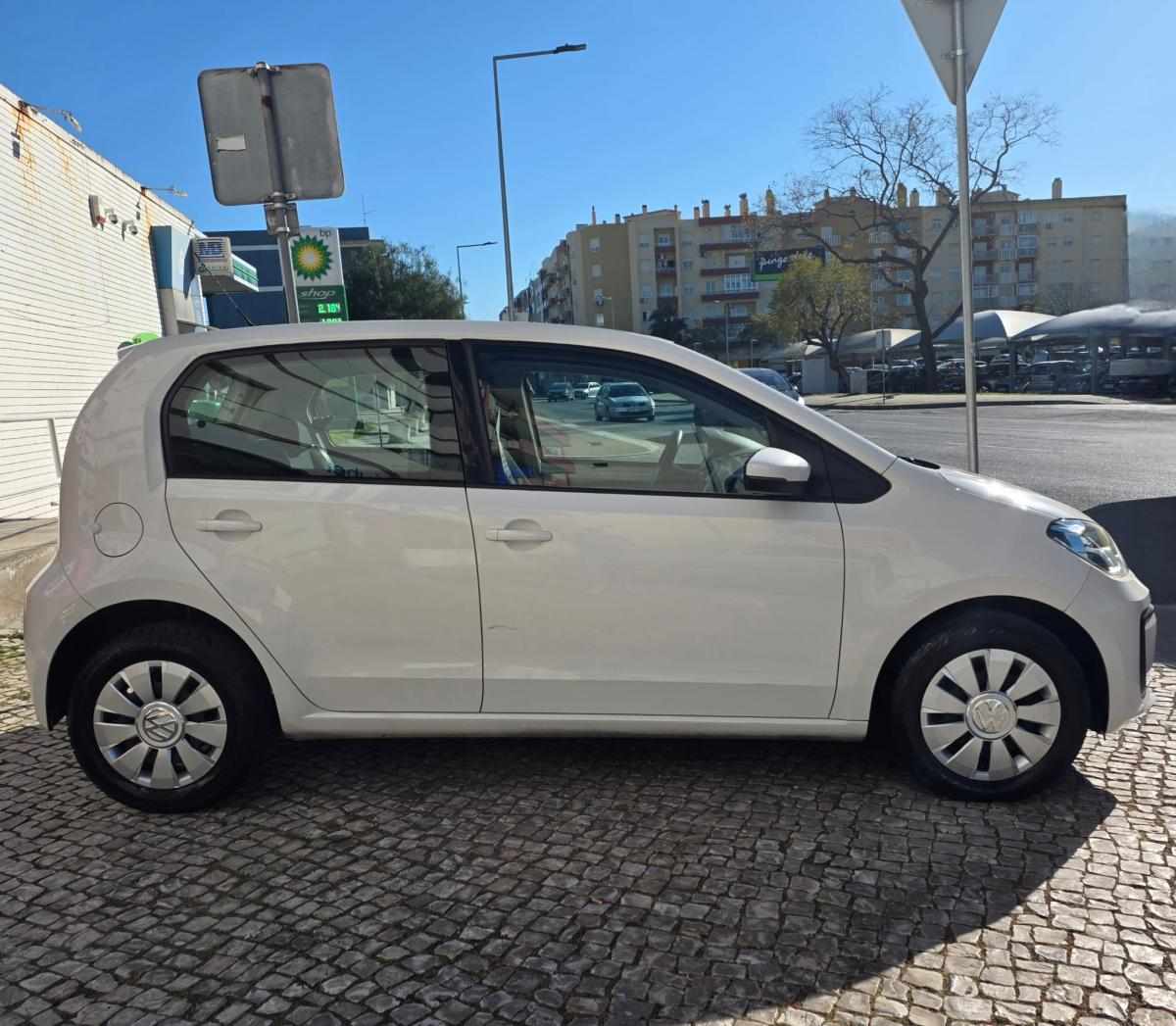 volkswagen-up-1-0-2017-gasolina-999cc