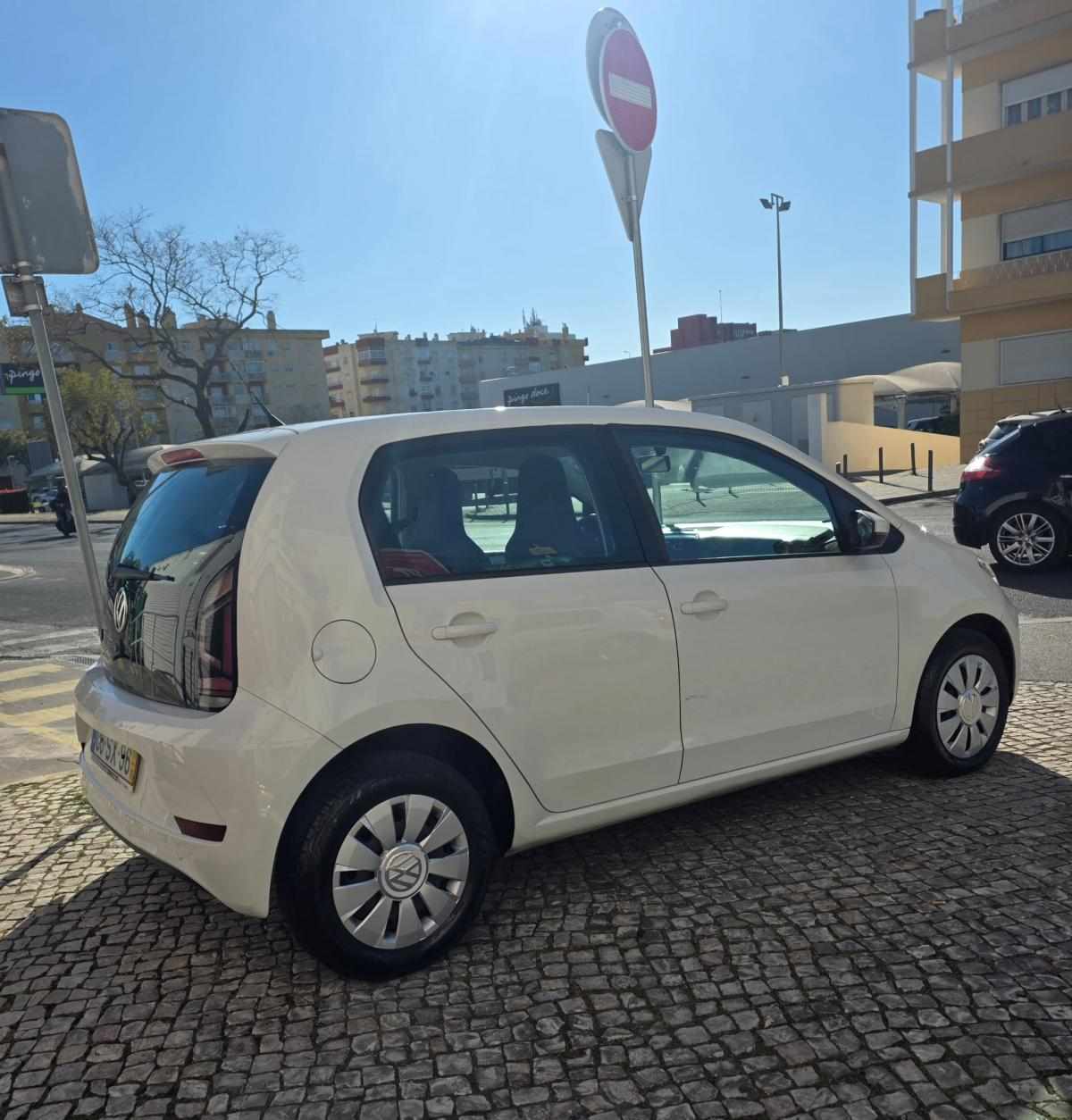 volkswagen-up-1-0-2017-gasolina-999cc