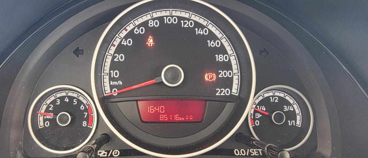 volkswagen-up-1-0-2017-gasolina-999cc