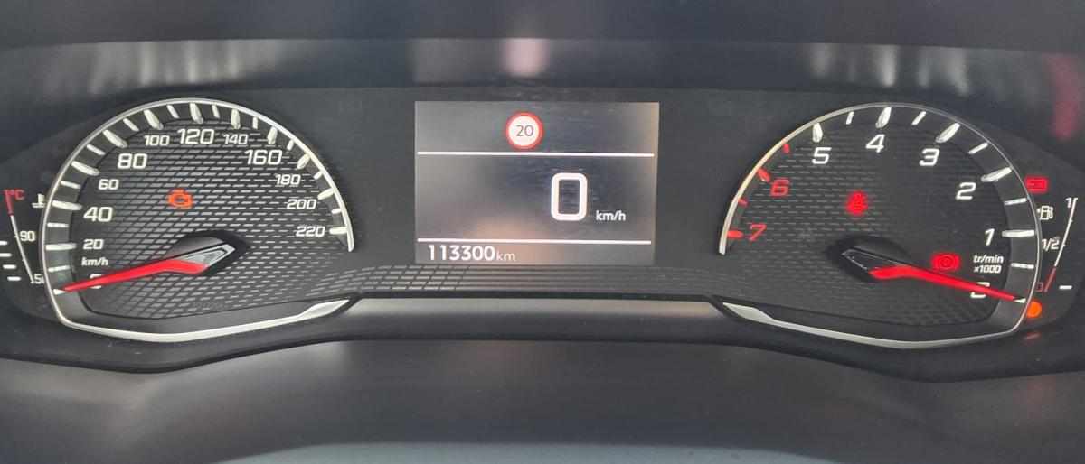 peugeot-2008-1-5-bluehdi-2022-diesel-1499cc