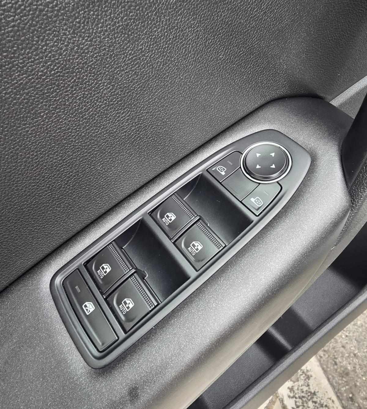 renault-captur-1-0-tce-2023-gasolina-999cc