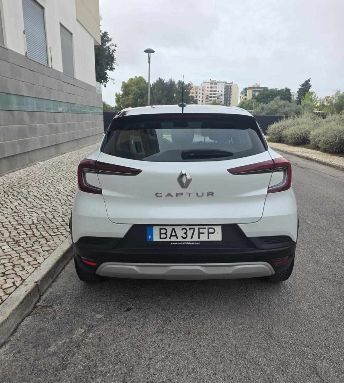 renault-captur-1-0-tce-2023-gasolina-999cc