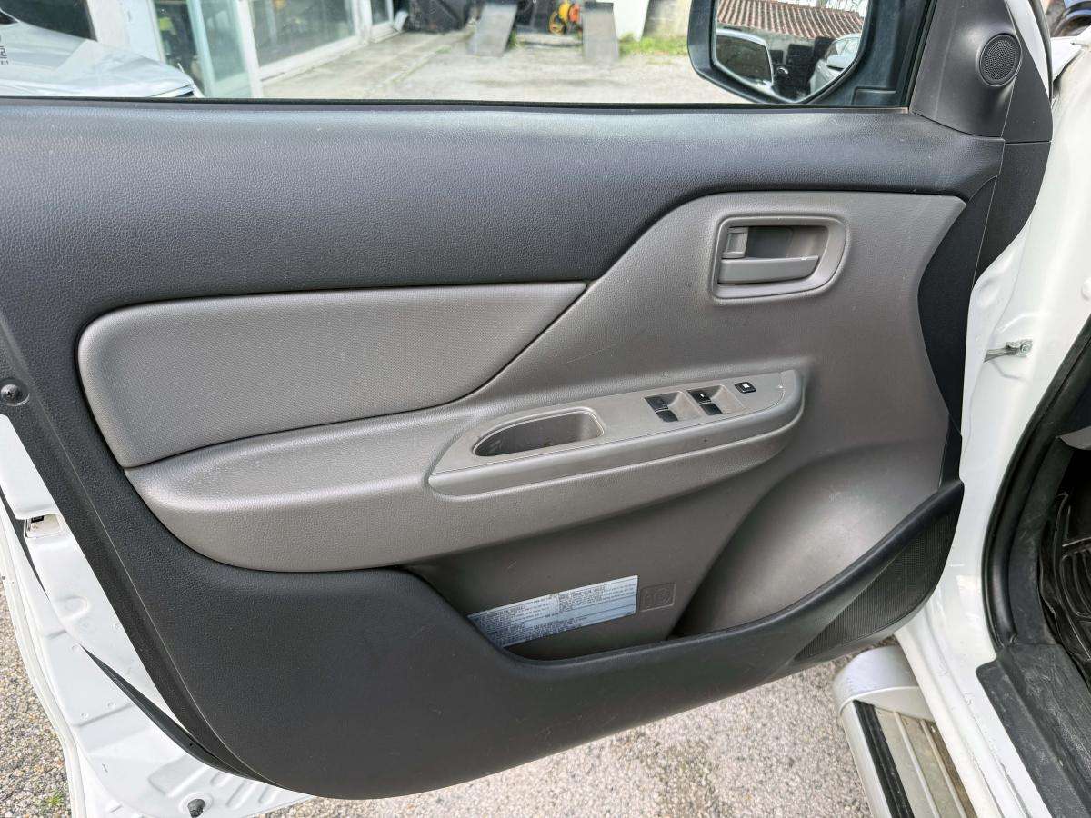 mitsubishi-l200-2018-diesel-2442cc