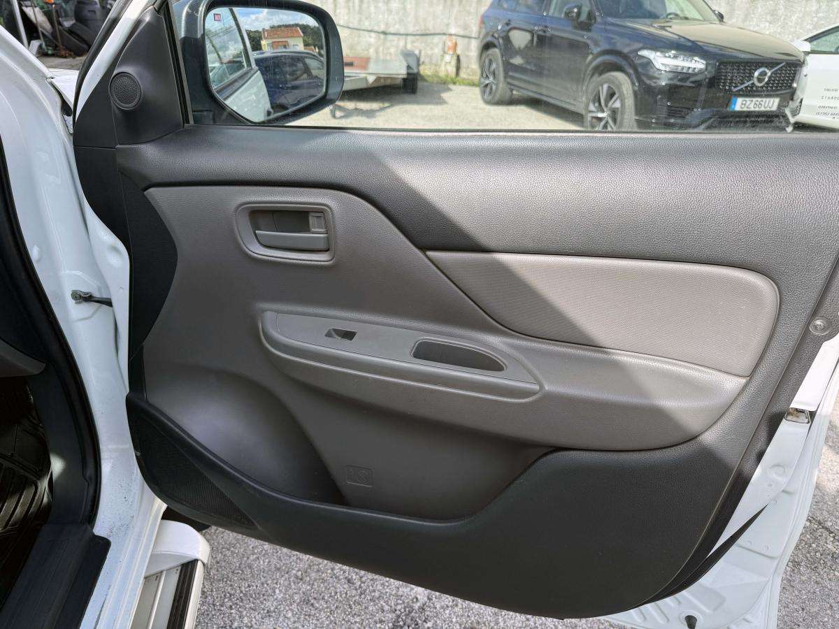 mitsubishi-l200-2018-diesel-2442cc