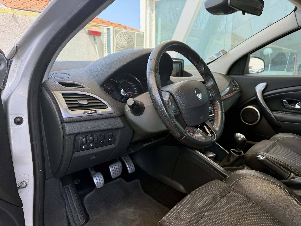 renault-megane-sport-tourer-2012-diesel-1461cc
