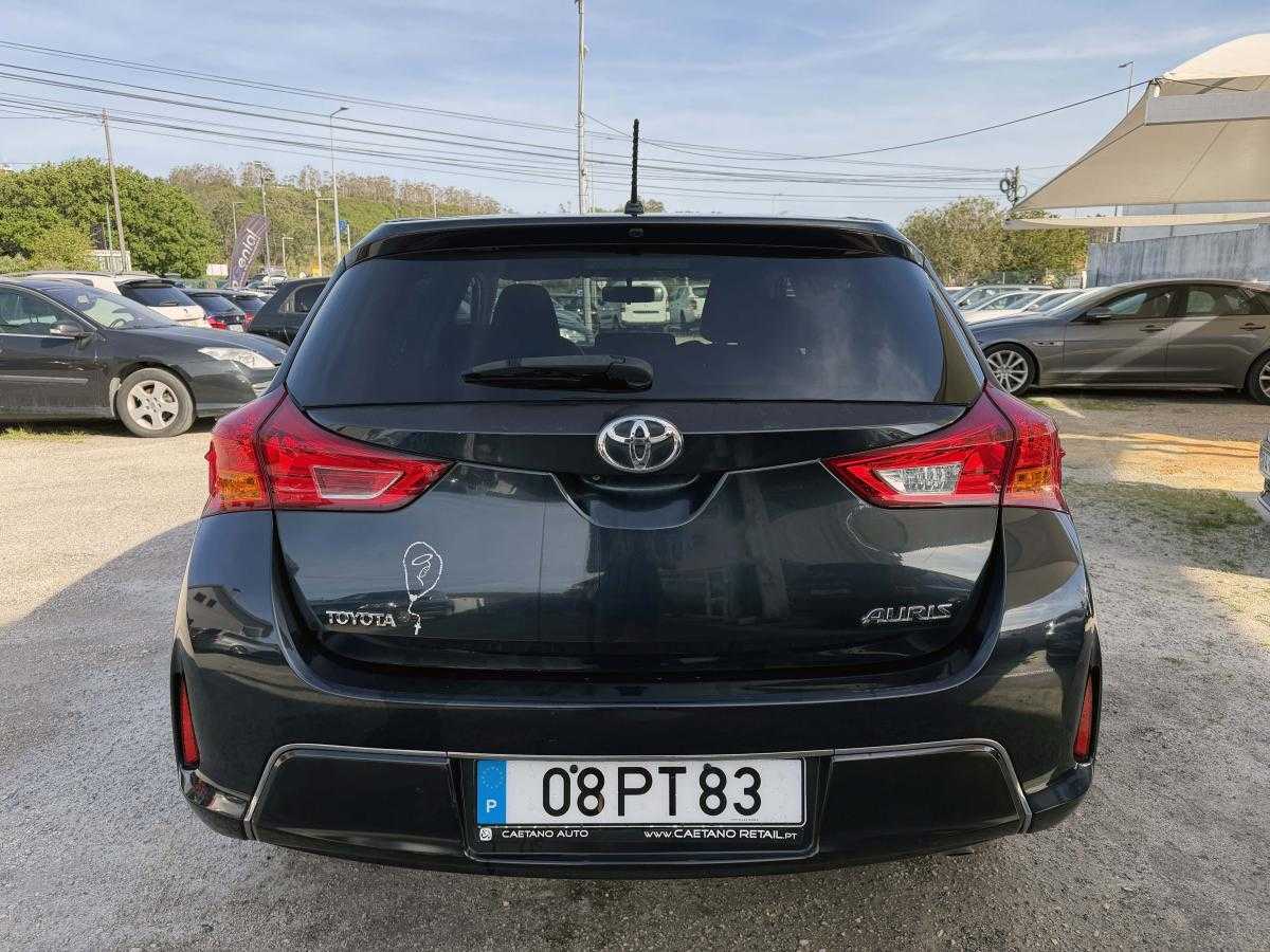 toyota-auris-2015-diesel-1364cc