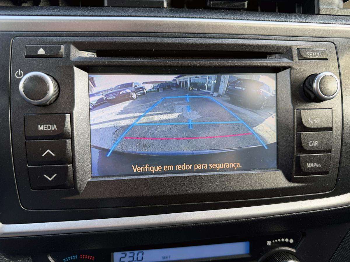 toyota-auris-2015-diesel-1364cc