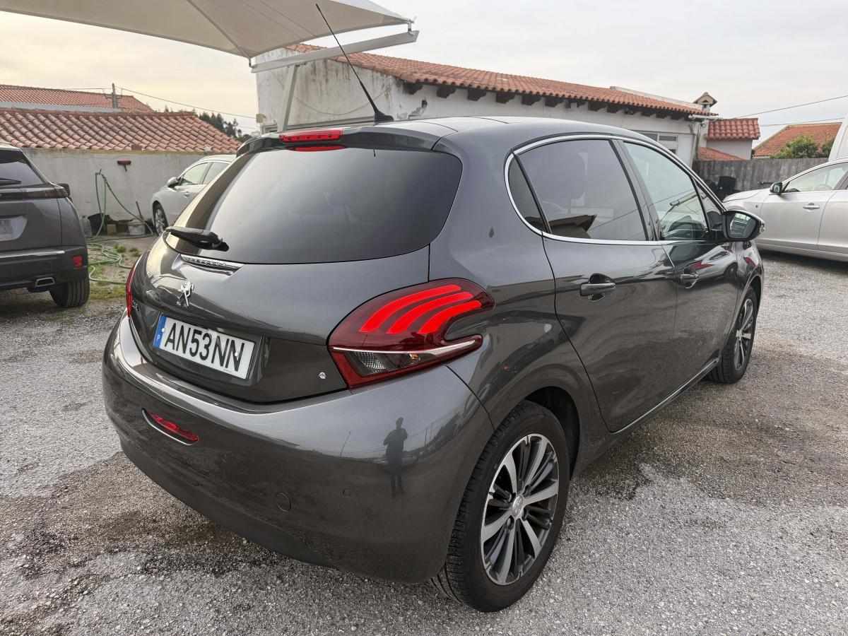peugeot-208-2017-diesel-1560cc