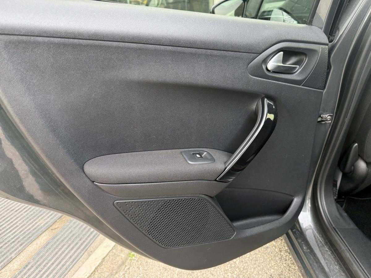 peugeot-208-2017-diesel-1560cc