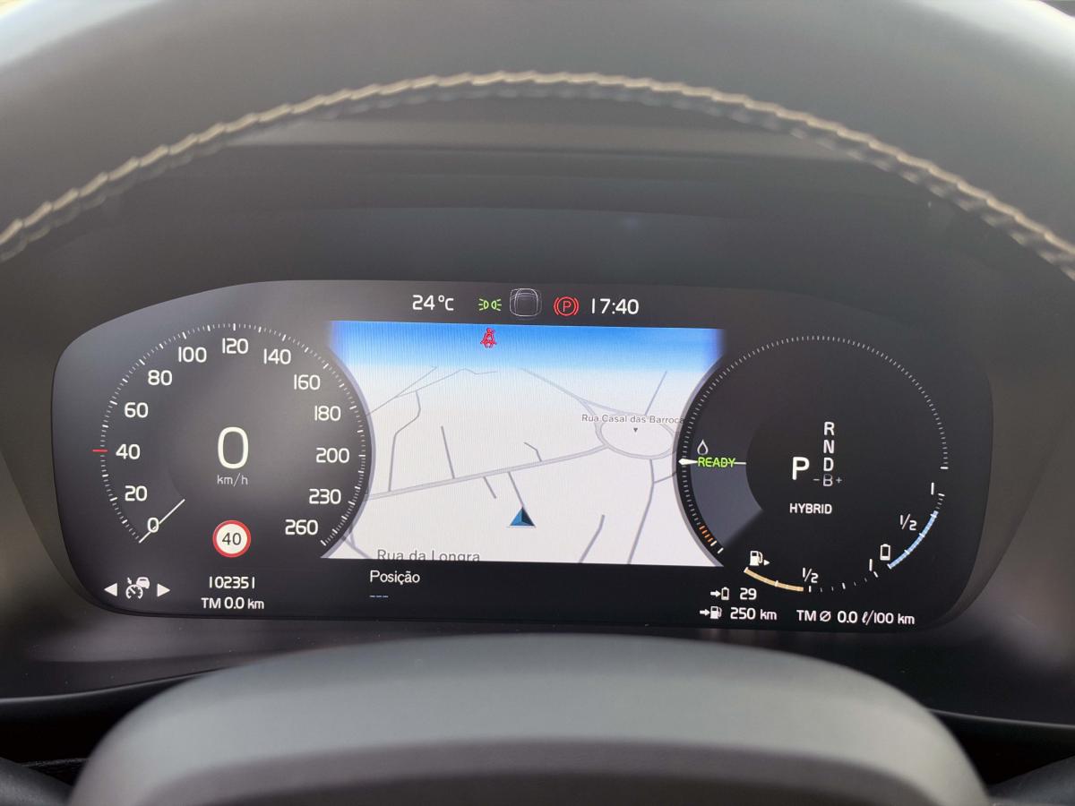 volvo-xc40-2021-hibrido-a-gasolina-1477cc