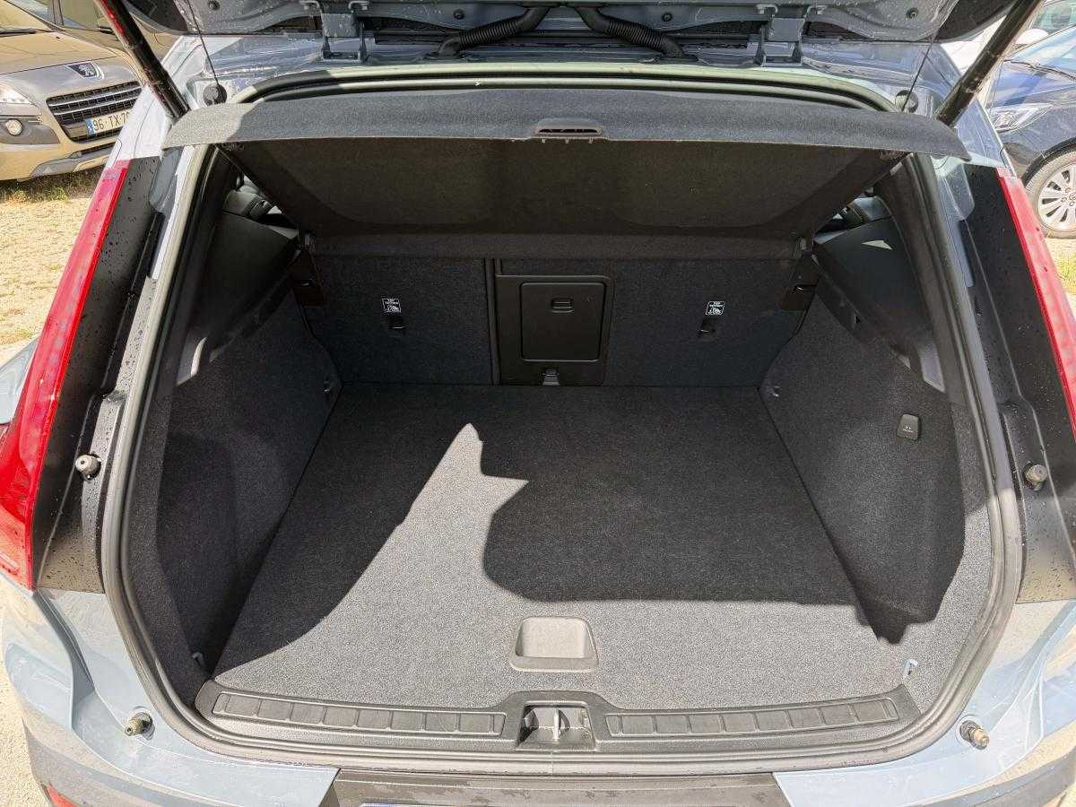 volvo-xc40-2022-hibrido-a-gasolina-1477cc