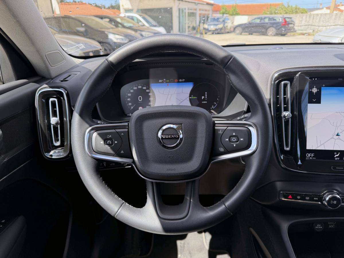 volvo-xc40-2022-hibrido-a-gasolina-1477cc