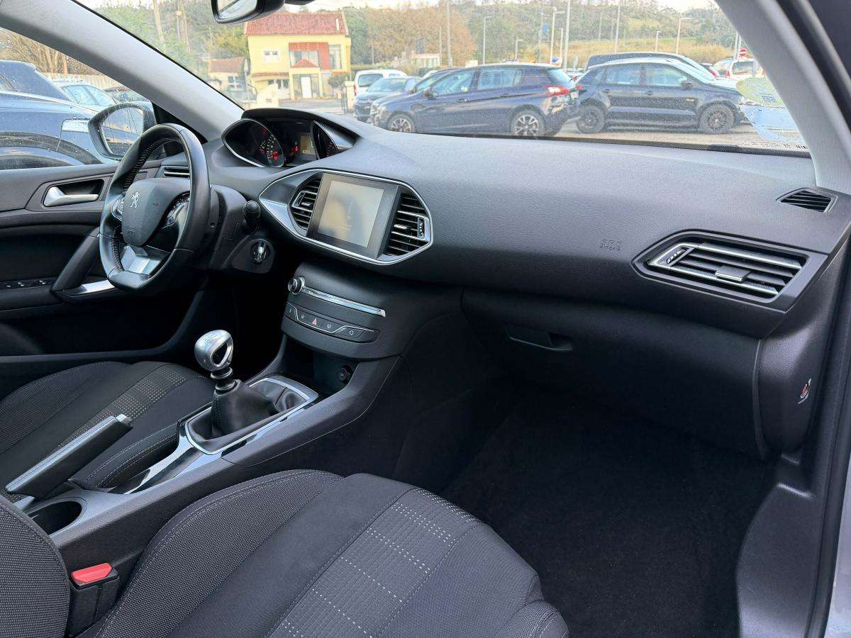 peugeot-308-2017-diesel-1560cc