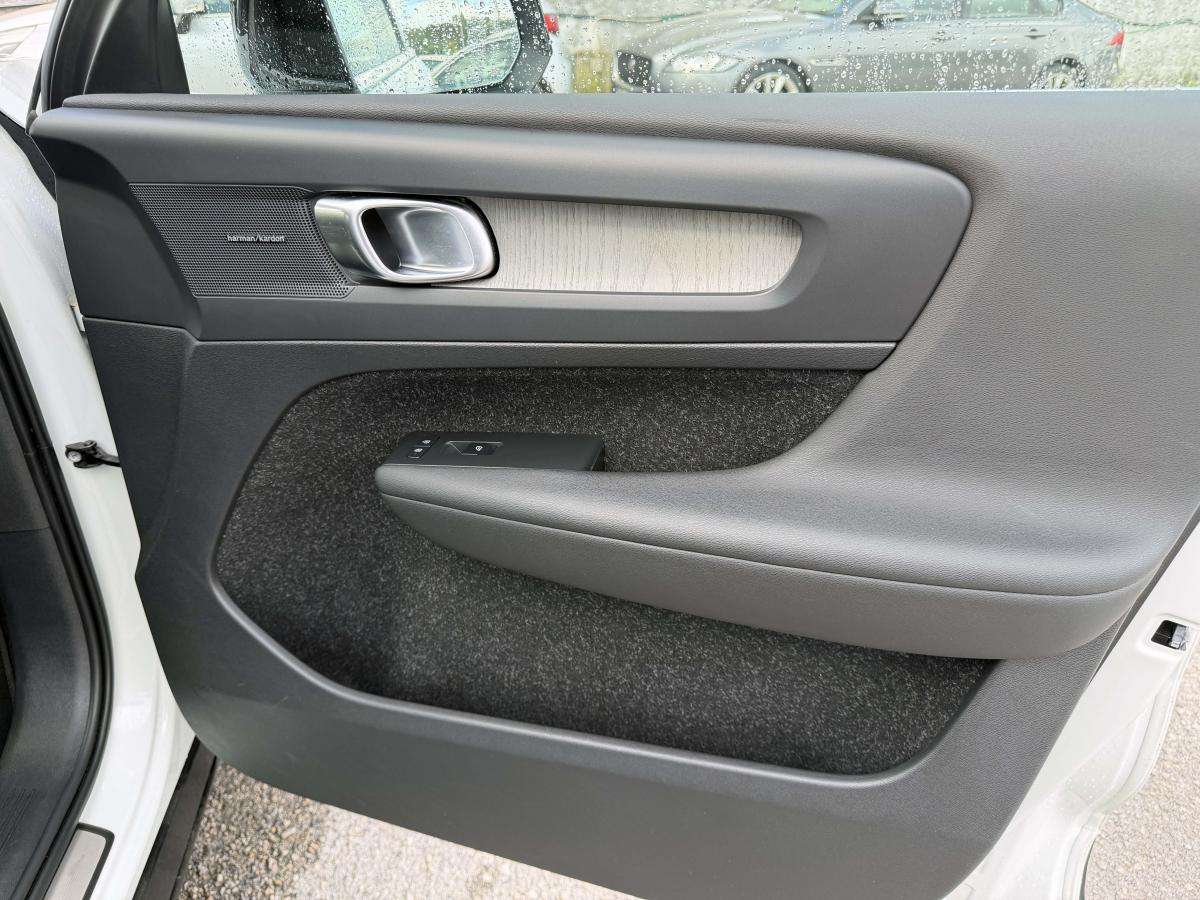 volvo-xc40-2020-hibrido-a-gasolina-1477cc
