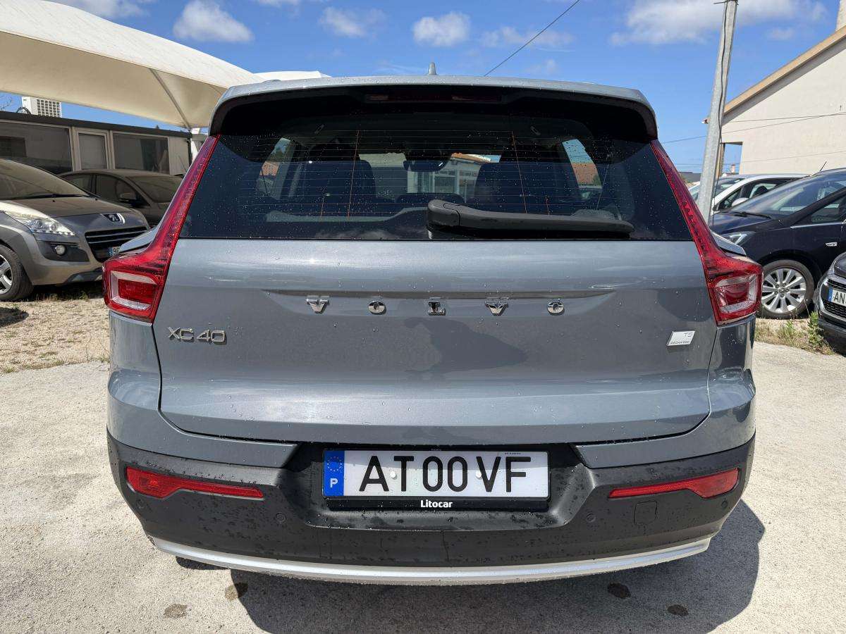 volvo-xc40-2022-hibrido-a-gasolina-1477cc
