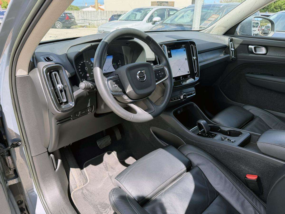 volvo-xc40-2022-hibrido-a-gasolina-1477cc