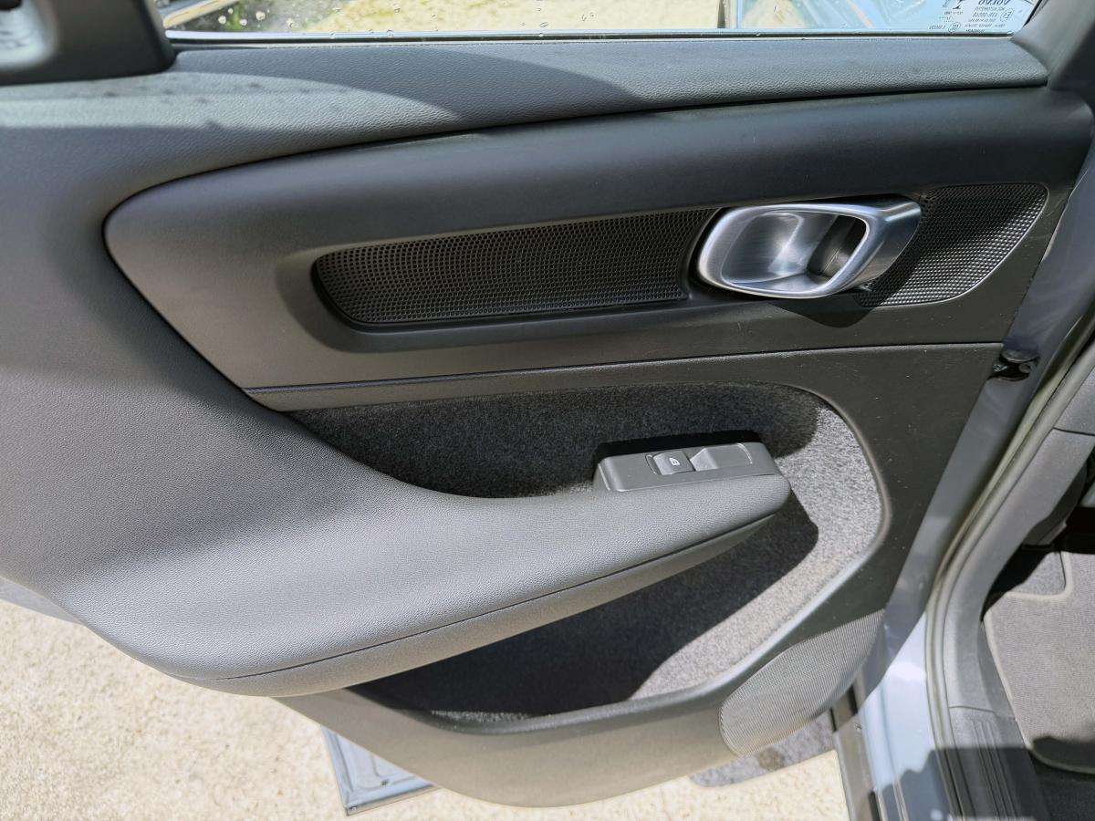 volvo-xc40-2022-hibrido-a-gasolina-1477cc