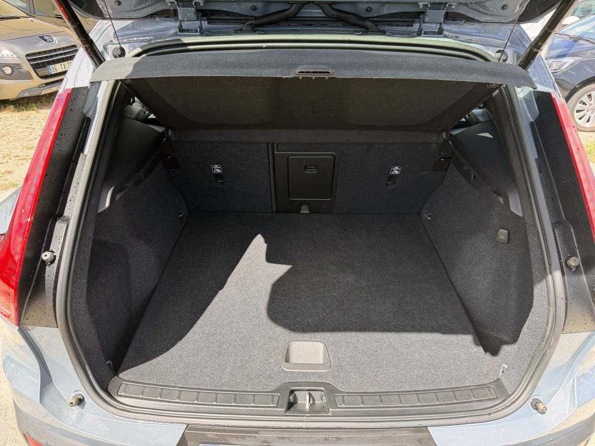 volvo-xc40-2022-hibrido-a-gasolina-1477cc