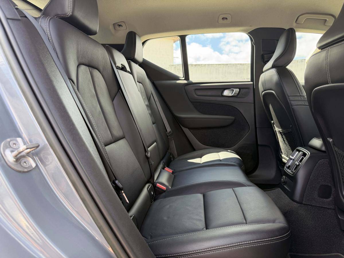 volvo-xc40-2022-hibrido-a-gasolina-1477cc