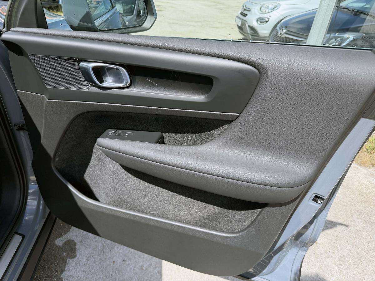 volvo-xc40-2022-hibrido-a-gasolina-1477cc