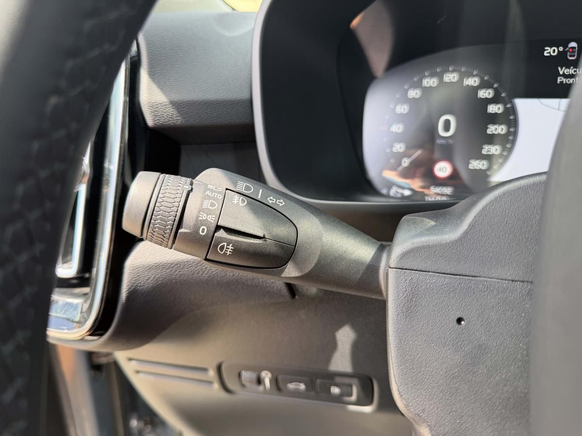 volvo-xc40-2022-hibrido-a-gasolina-1477cc
