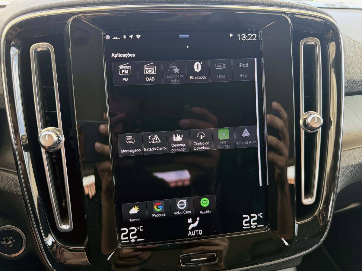 volvo-xc40-2022-hibrido-a-gasolina-1477cc