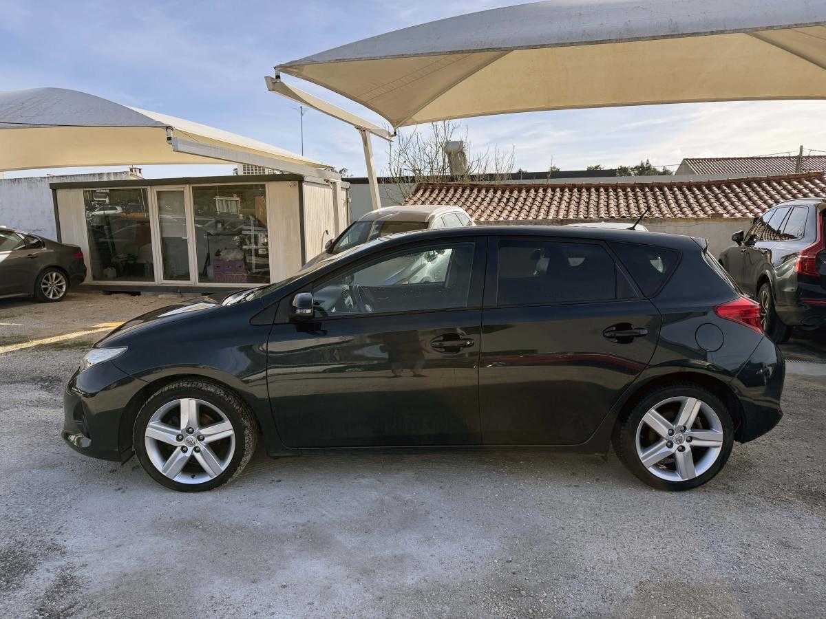 toyota-auris-2015-diesel-1364cc