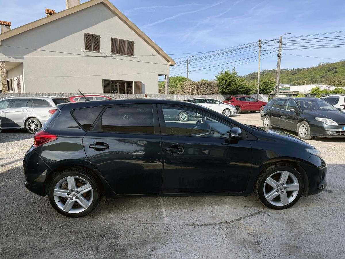 toyota-auris-2015-diesel-1364cc