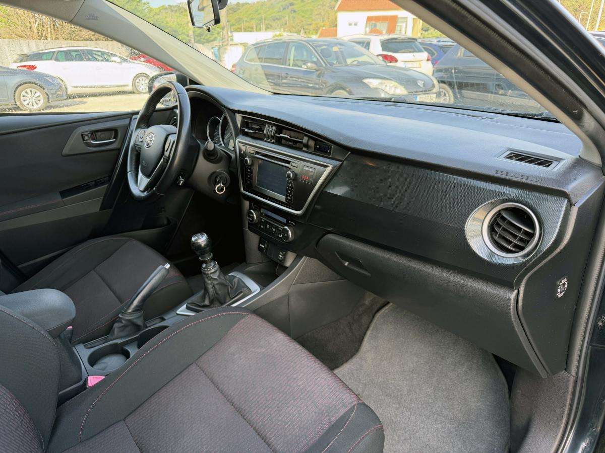 toyota-auris-2015-diesel-1364cc
