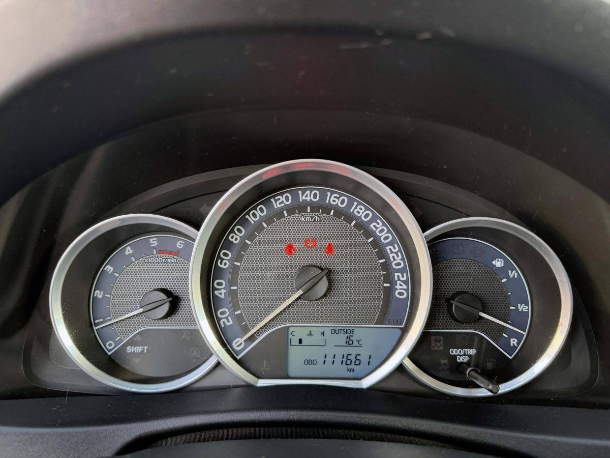 toyota-auris-2015-diesel-1364cc