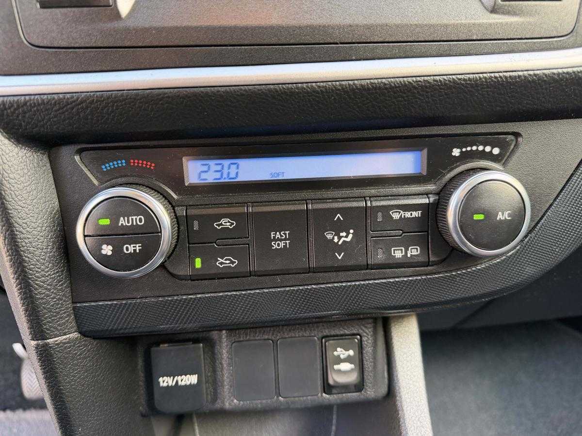 toyota-auris-2015-diesel-1364cc