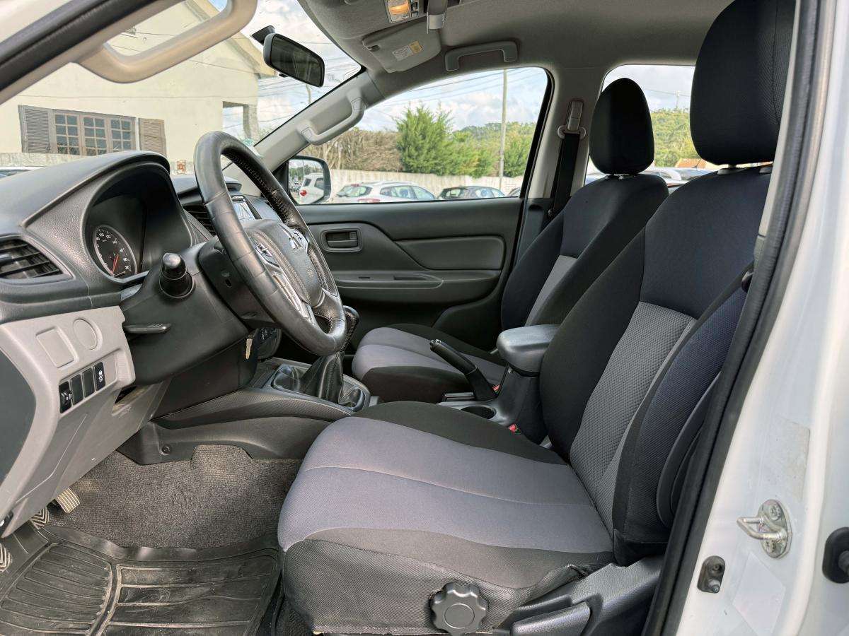 mitsubishi-l200-2018-diesel-2442cc