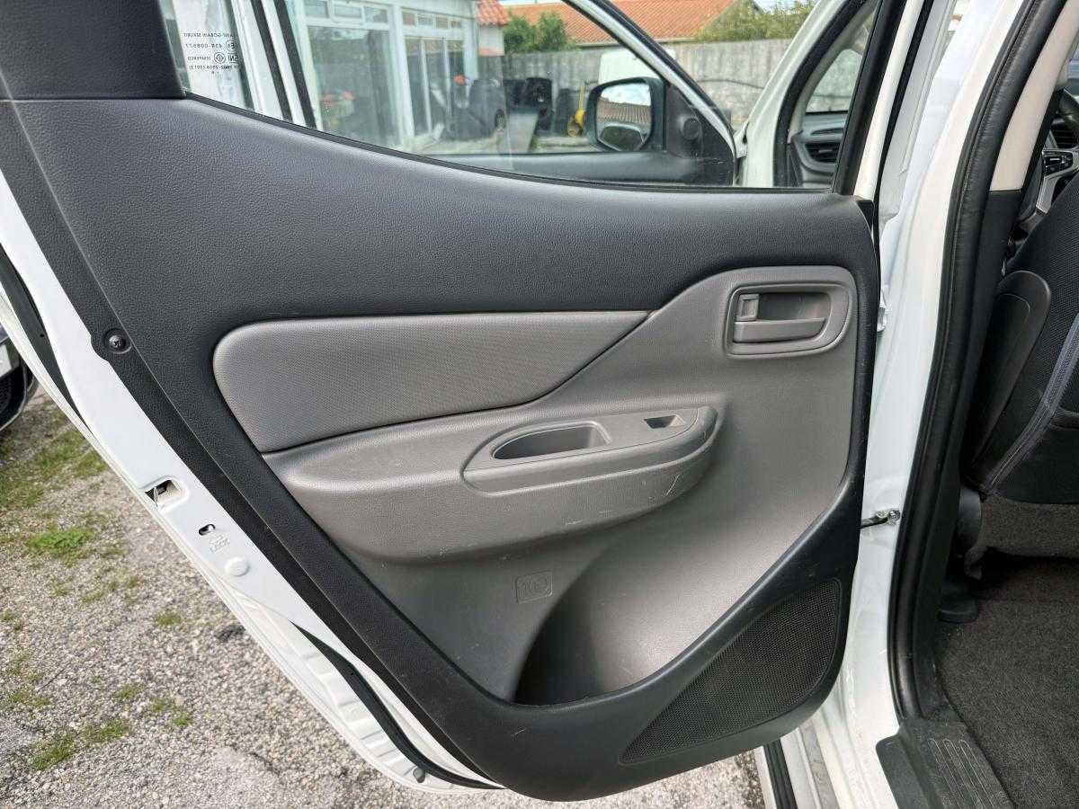 mitsubishi-l200-2018-diesel-2442cc