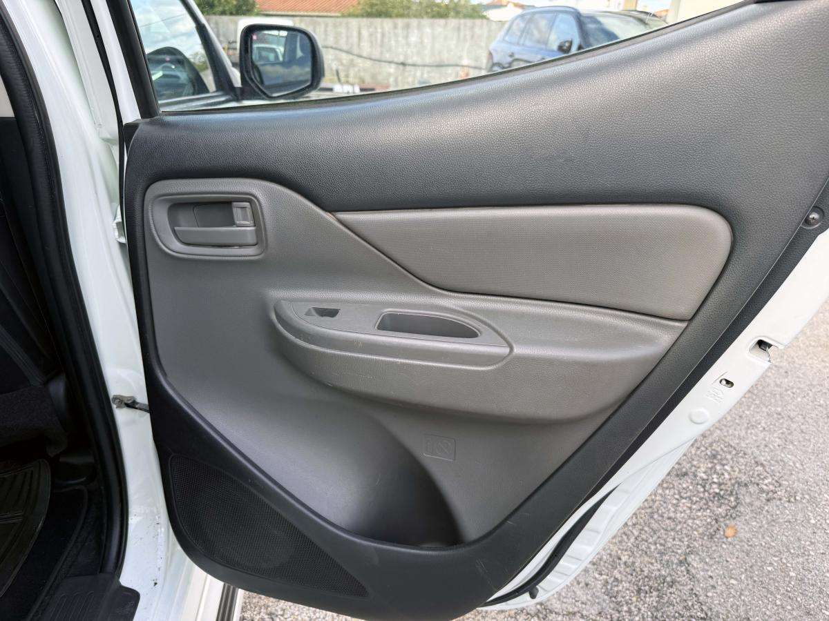 mitsubishi-l200-2018-diesel-2442cc